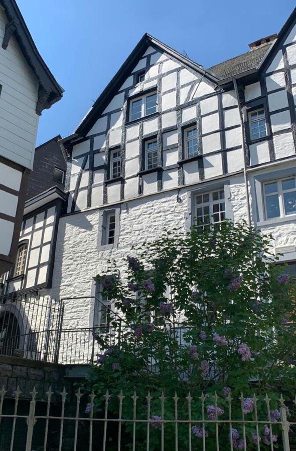 Manoir -1654- Historisch Schlafen In Monschaus Altstadt 外观 照片